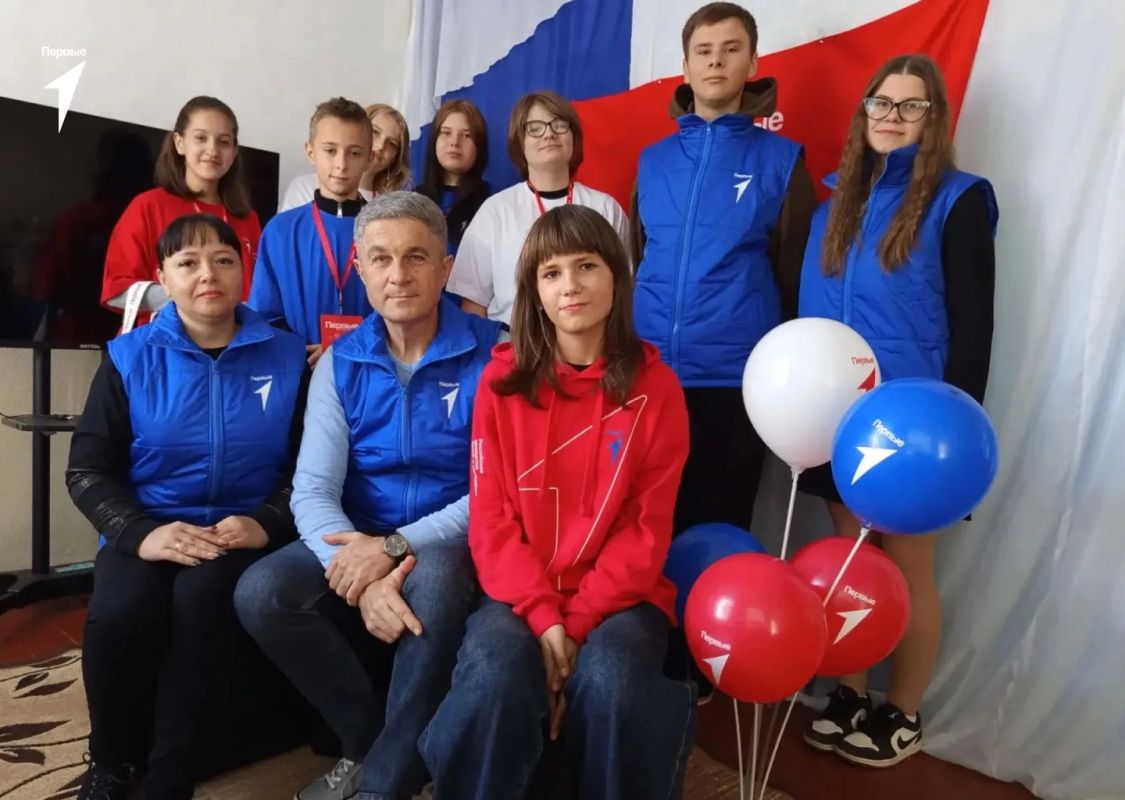 В Херсонской области состоялись торжественные посвящения школьников в активисты Движения Первых В Херсонской области состоялись торжественные посвящения школьников в активисты Движения Первых