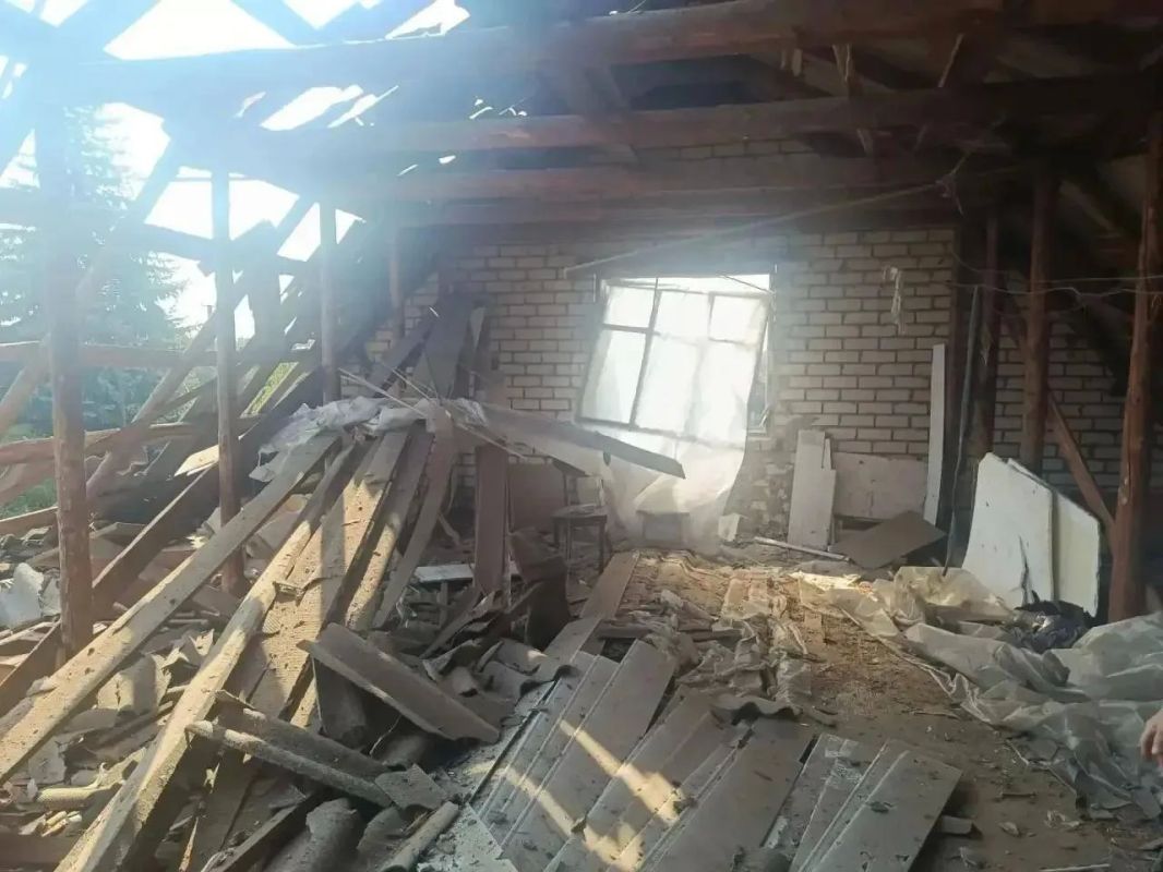Мирный житель погиб в Таврийске, в Днепрянах повреждены жилые дома Мирный житель погиб в Таврийске, в Днепрянах повреждены жилые дома