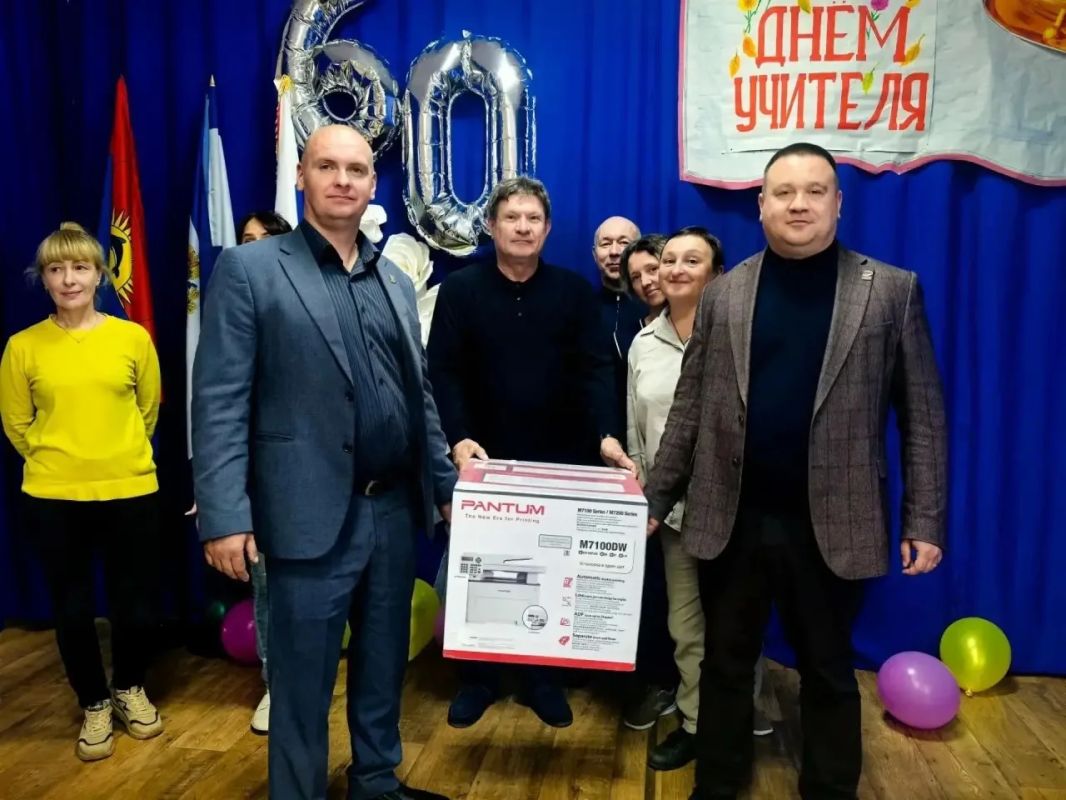 Круглоозерская школа — с 60летним юбилеем! Круглоозерская школа — с 60летним юбилеем!