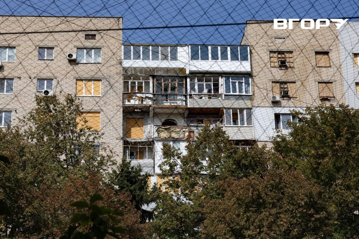 Инженерные сооружения ВСУ. Защитная сетка на дороге Инженерные сооружения ВСУ. Защитная сетка на дороге