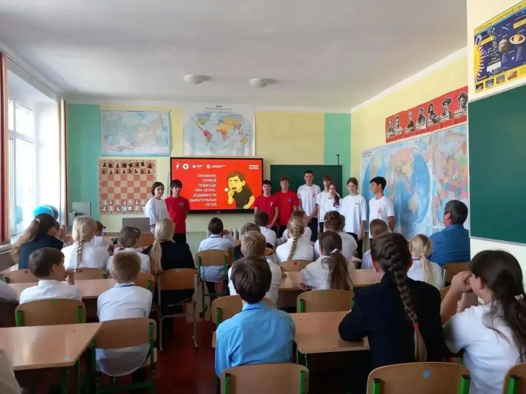 Первые Приморской школы провели мастер-класс по оказанию первой помощи Первые Приморской школы провели мастер-класс по оказанию первой помощи