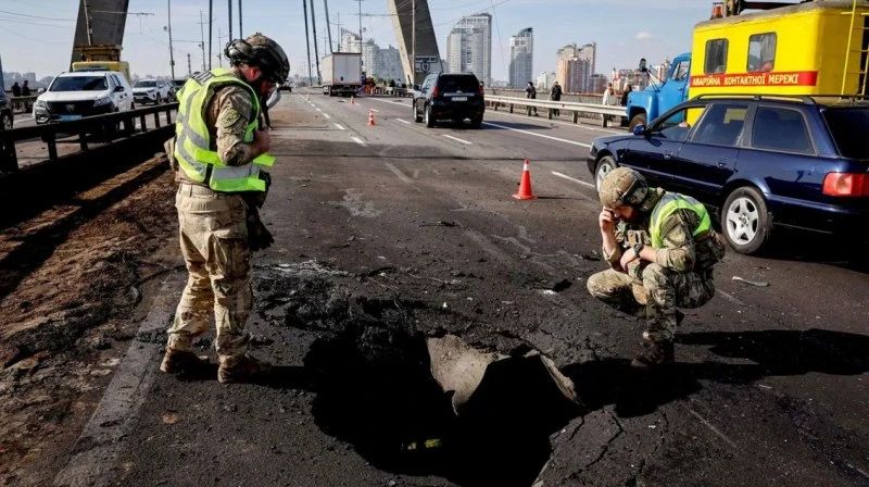 Киевский авиа-эксперт: «Мосты нам не разрушат, но проехать будет трудно» Киевский авиа-эксперт: «Мосты нам не разрушат, но проехать будет трудно»