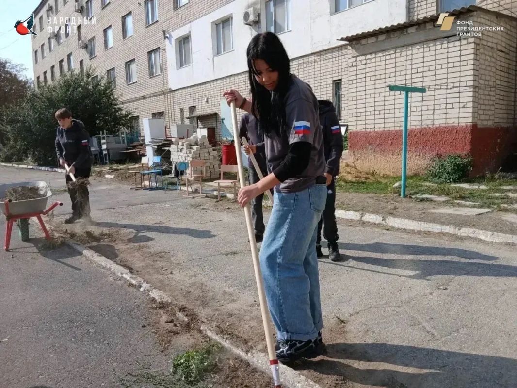 Подарок для Лидера Народного фронта — это добрые дела для своей страны! Подарок для Лидера Народного фронта — это добрые дела для своей страны!