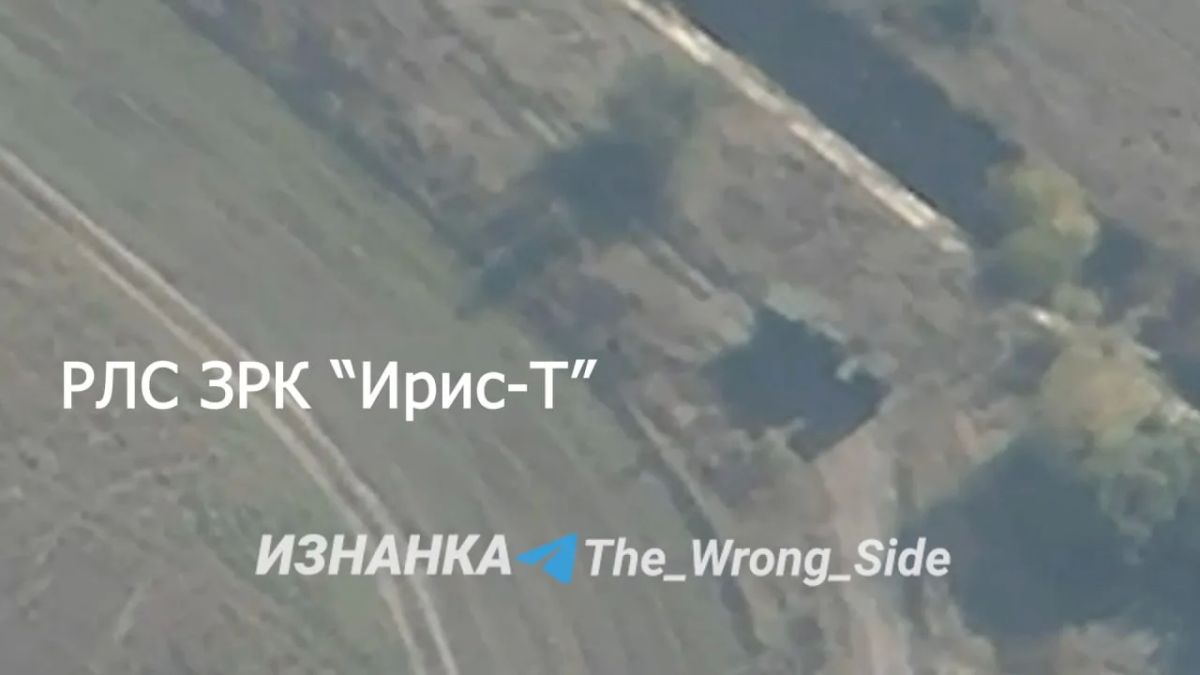 Удары реактивных "Герань-4 сикер" по РЛС П-18 во время выхода на позицию возле села Первомайское Херсонской области и по РЛС TRML-4D в районе села Степовое Днепропетровской области Удары реактивных "Герань-4 сикер" по РЛС П-18 во время выхода на позицию возле села Первомайское Херсонской области и по РЛС TRML-4D в районе села Степовое Днепропетровской области