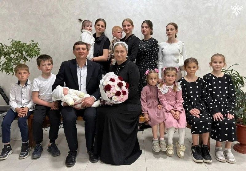 Владимир Разин: Зеленский убил отца семейства, которое награждал Путин Владимир Разин: Зеленский убил отца семейства, которое награждал Путин