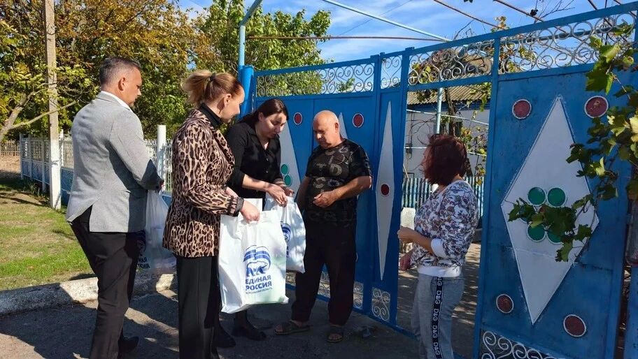 В Херсонской области ко дню рождения Путина провели марафон добрых дел