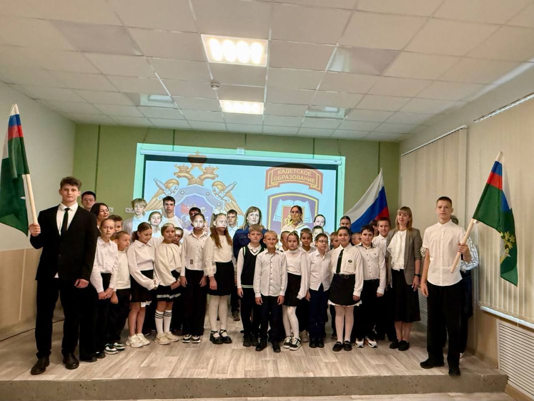 Офицер СК России Юлия Коломейцева приняла участие в открытии двух профильных кадетских классов в Генической школе № 4 (Херсонская область)