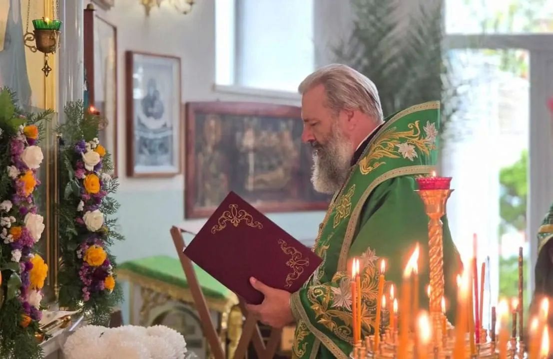 В Скадовске прошла божественная литургия в День памяти преподобного Сергия Радонежского