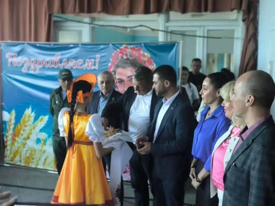 Сегодня Ивановка отмечает свой 206-й день рождения — праздник, который собрал вместе жителей округа, гостей из соседних сёл и всех, кто искренне любит эту землю! Сегодня Ивановка отмечает свой 206-й день рождения — праздник, который собрал вместе жителей округа, гостей из соседних сёл и всех, кто искренне любит эту землю!