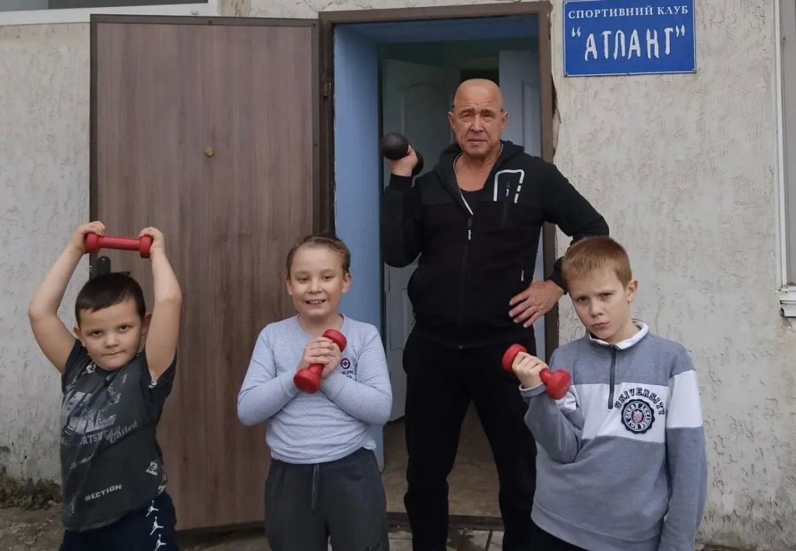 В Тавричанке прошли спортивные соревнования по гиревому спорту