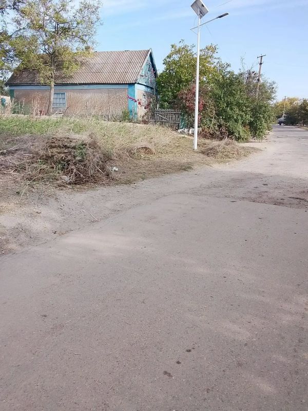 По поручению врип главы муниципального округа Виталия Музыканта МБУ «Спецсервис» проводит масштабную работу по очистке территорий возле нежилых домов По поручению врип главы муниципального округа Виталия Музыканта МБУ «Спецсервис» проводит масштабную работу по очистке территорий возле нежилых домов