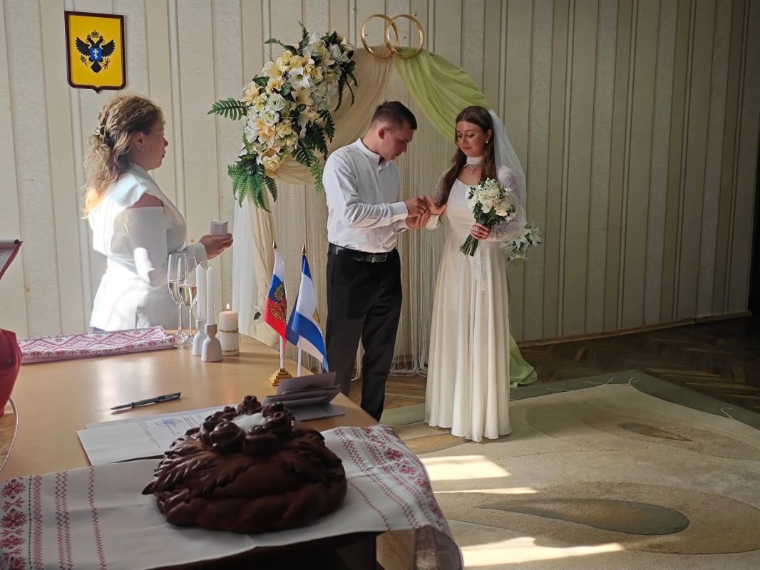 В Новотроицком стало на одну счастливую семью больше! В Новотроицком стало на одну счастливую семью больше!