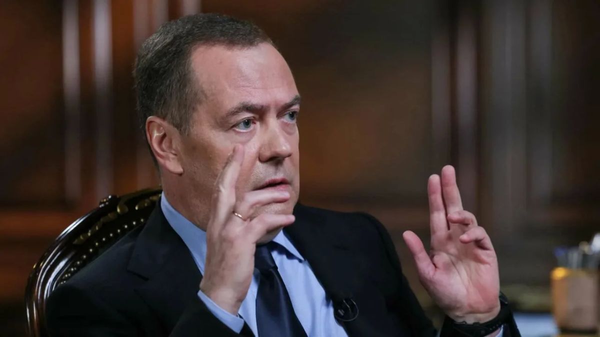 Медведев заявил, что слова Трампа не изменят ситуацию вокруг Украины