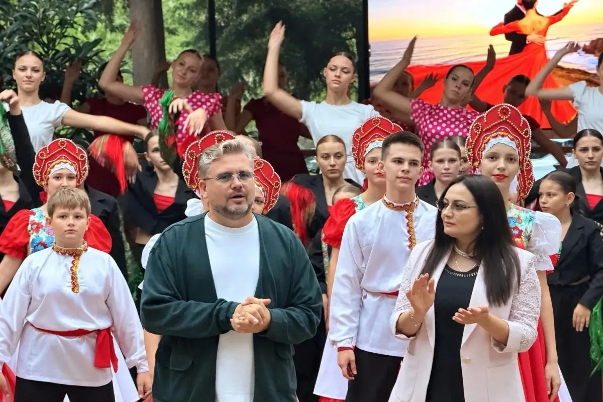 От театральной сцены до арт-фестиваля: будущие учителя Херсонщины завершили праздничную неделю От театральной сцены до арт-фестиваля: будущие учителя Херсонщины завершили праздничную неделю