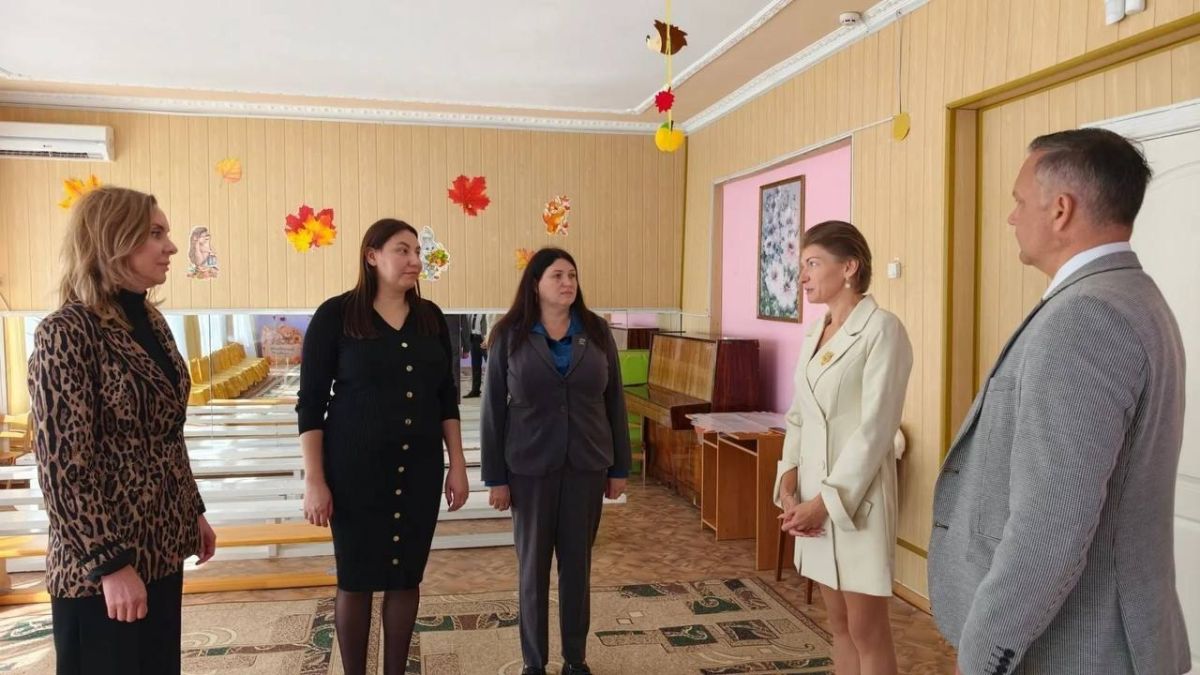 В администрации Скадовского округа состоялась встреча епископа Скадовского и Алешкинского Иосифа с Главой администрации Александром Дудкой