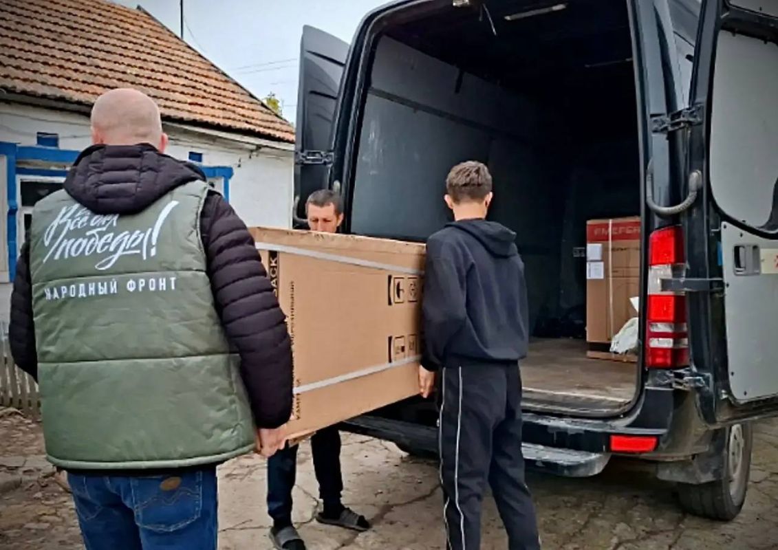 Семье погибшей члена УИК Ольги Демьяненко передали бытовую технику Семье погибшей члена УИК Ольги Демьяненко передали бытовую технику