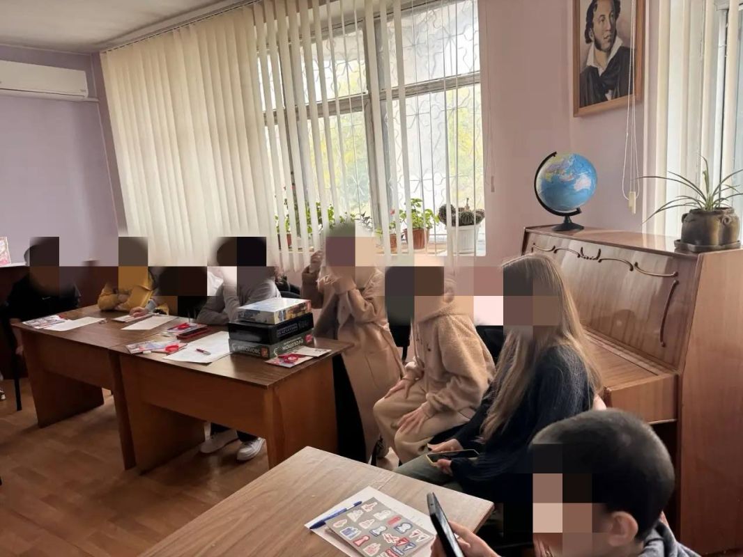 Первый заместитель Губернатора Херсонской области Павел Валерьевич Шувалкин и Старший вожатый «Движения Первых» Херсонской области Евгения Ястреб посетили Новую Каховку с рабочим визитом Первый заместитель Губернатора Херсонской области Павел Валерьевич Шувалкин и Старший вожатый «Движения Первых» Херсонской области Евгения Ястреб посетили Новую Каховку с рабочим визитом