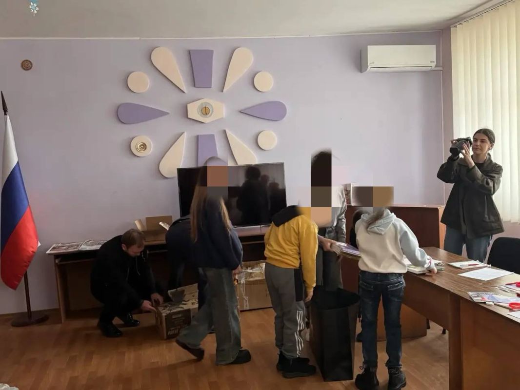 Первый заместитель Губернатора Херсонской области Павел Валерьевич Шувалкин и Старший вожатый «Движения Первых» Херсонской области Евгения Ястреб посетили Новую Каховку с рабочим визитом Первый заместитель Губернатора Херсонской области Павел Валерьевич Шувалкин и Старший вожатый «Движения Первых» Херсонской области Евгения Ястреб посетили Новую Каховку с рабочим визитом