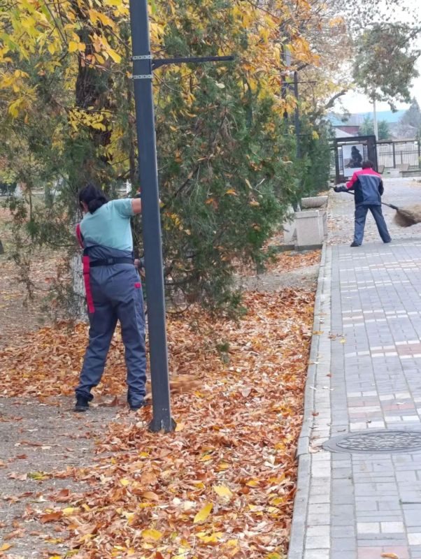 МКУ «Азовкоммунсервис»: чистота и порядок в Геническом округе МКУ «Азовкоммунсервис»: чистота и порядок в Геническом округе