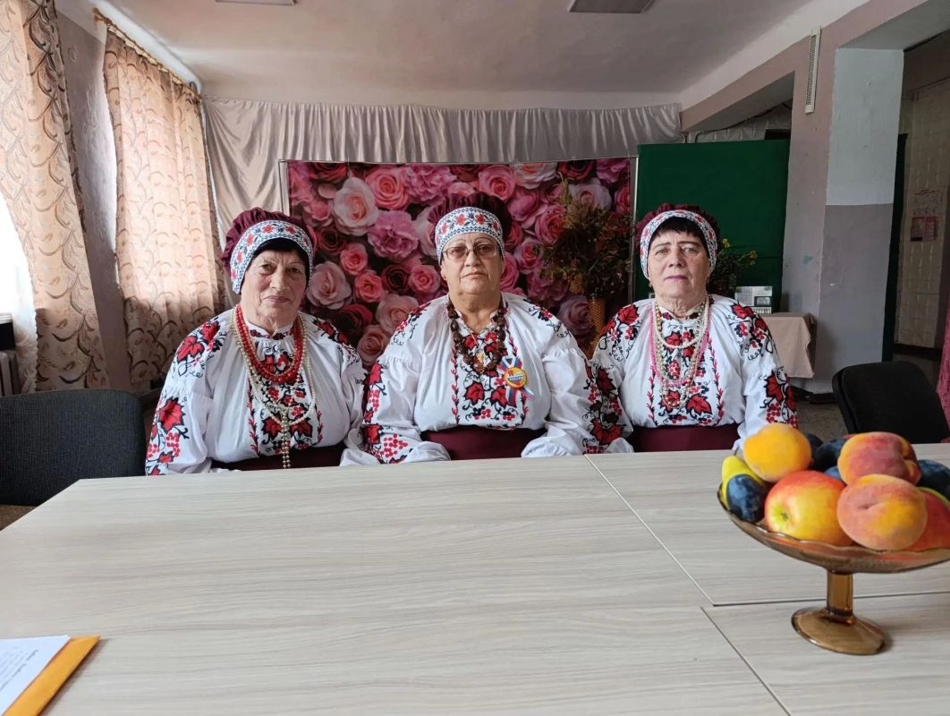 Музыкальная шкатулка: Песни, объединяющие поколения Музыкальная шкатулка: Песни, объединяющие поколения