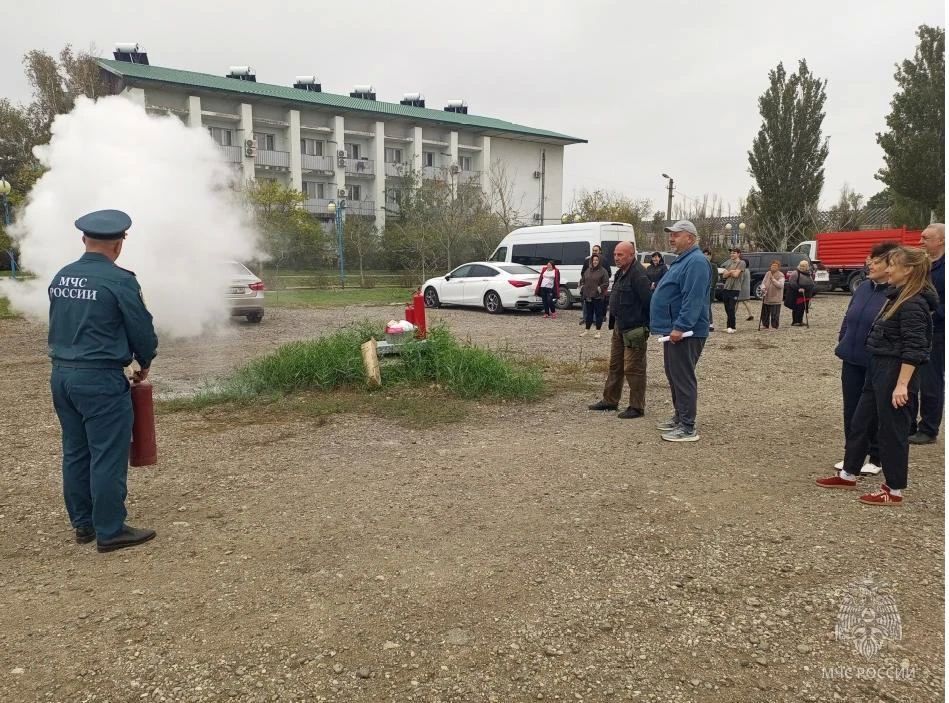 Действия при ЧС в оздоровительном комплексе Действия при ЧС в оздоровительном комплексе