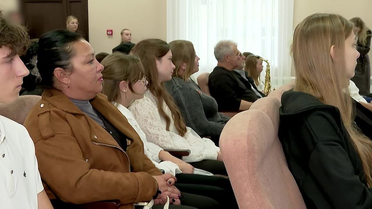 Владимир Сальдо: В обновлённой Генической школе искусств снова звучит музыка