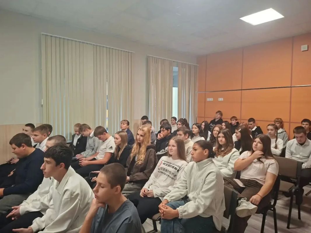 «Проводники смыслов» продолжают работу в Херсонской области! «Проводники смыслов» продолжают работу в Херсонской области!