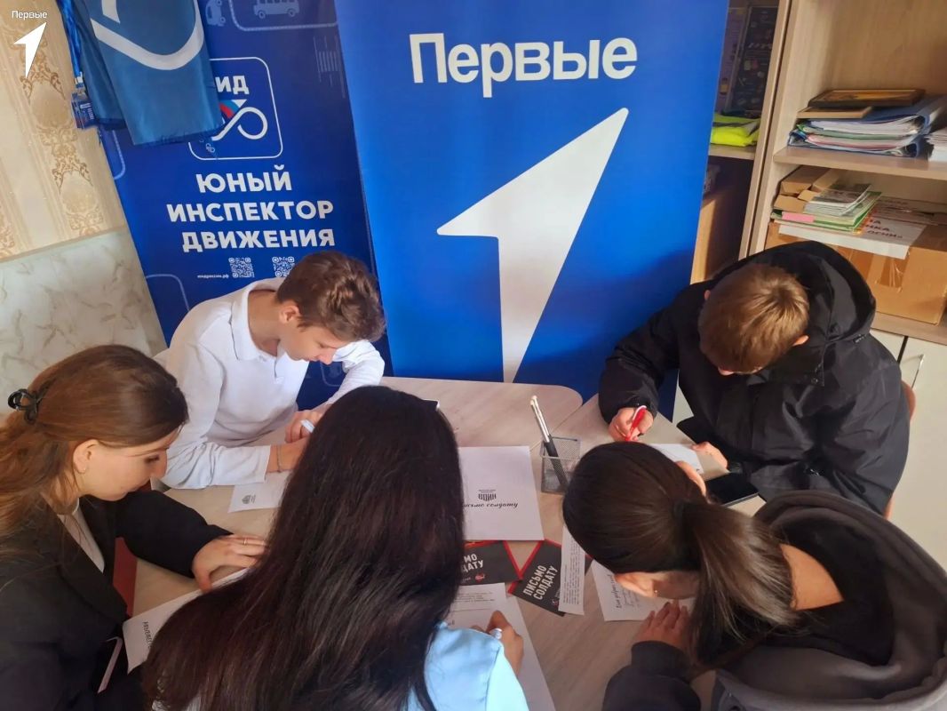 Первые Чаплинского округа написали письма нашим защитникам Первые Чаплинского округа написали письма нашим защитникам