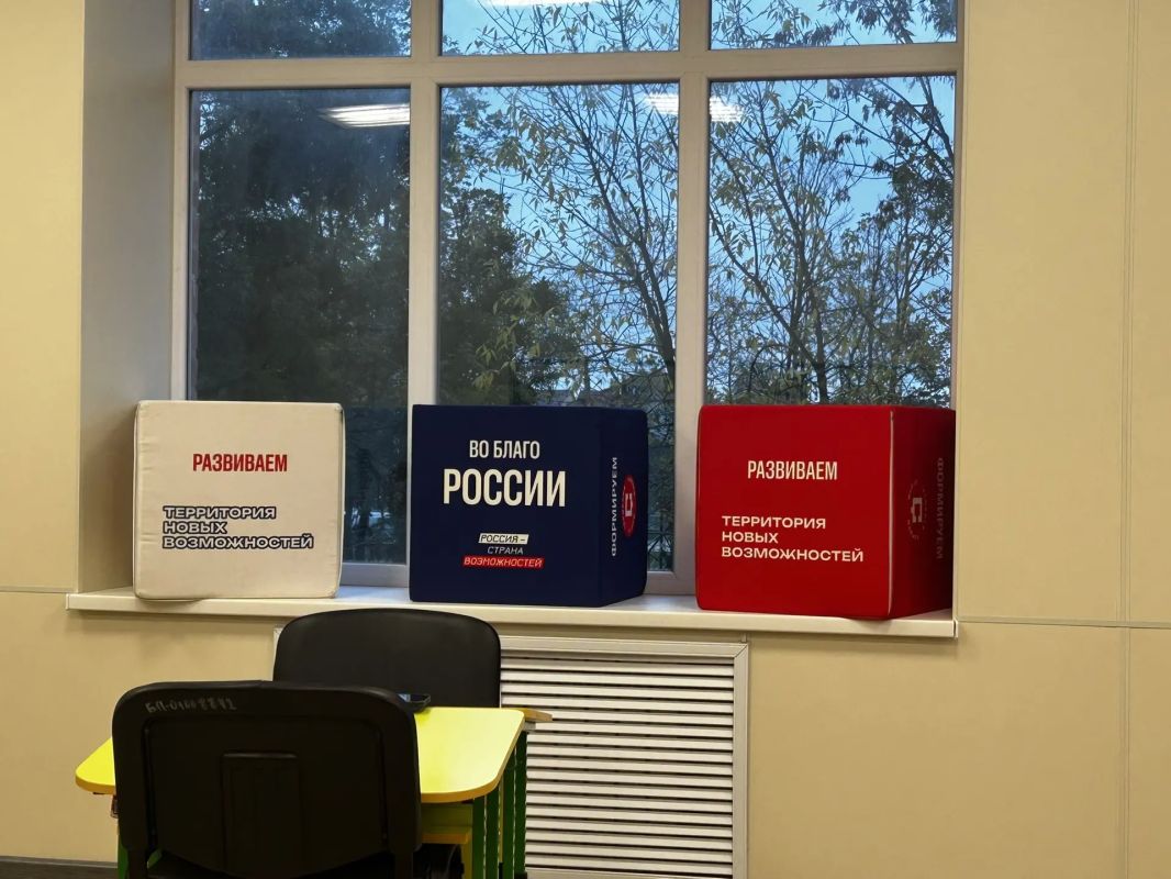 Александр Фомин: Встреча с финалистами платформы «Россия — страна возможностей» от Херсонской области Александр Фомин: Встреча с финалистами платформы «Россия — страна возможностей» от Херсонской области