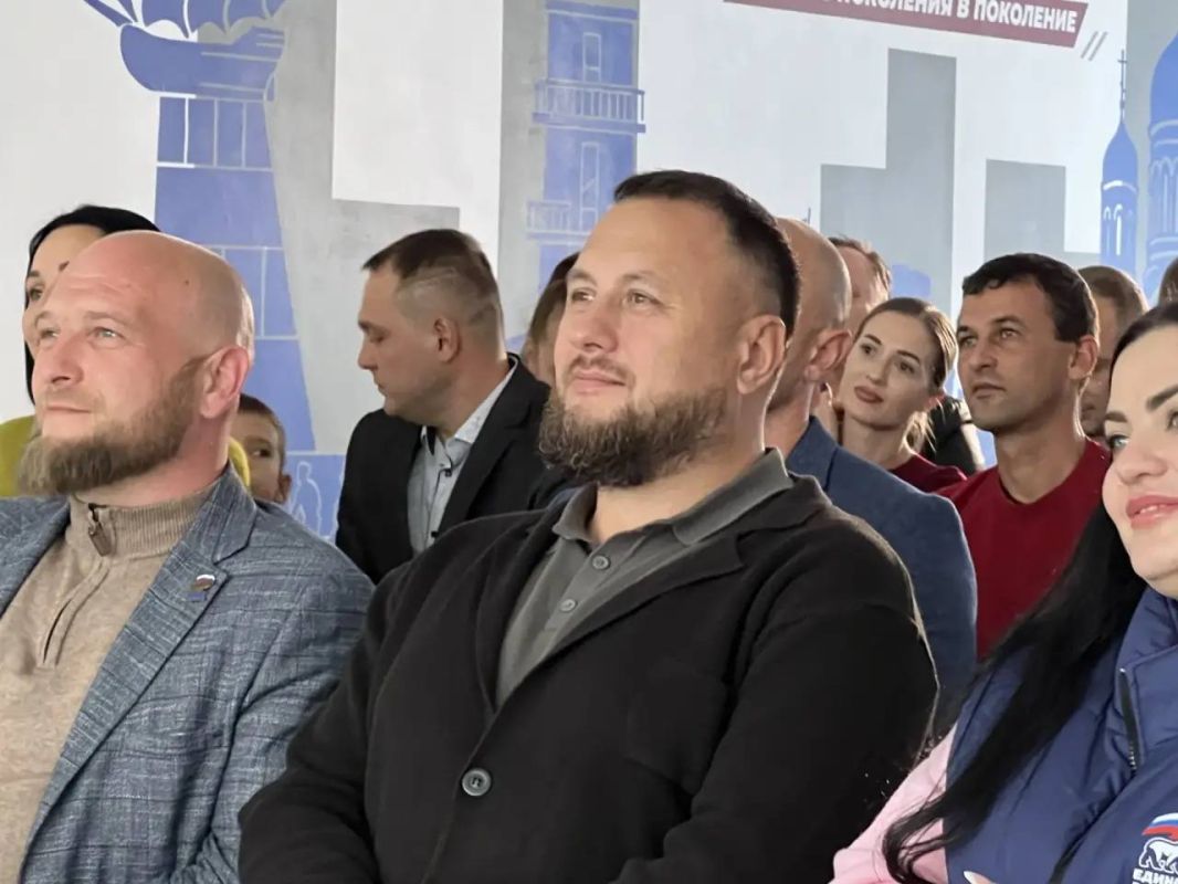 Яркой частью фестиваля «Батя-фест» стало выступление детской студии «Сопрано» из Генического центра детского и юношеского творчества Яркой частью фестиваля «Батя-фест» стало выступление детской студии «Сопрано» из Генического центра детского и юношеского творчества