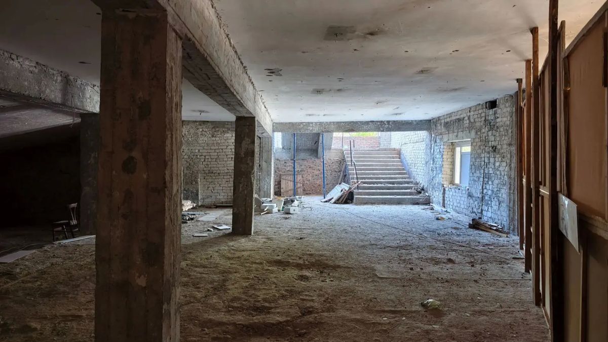 Большой ремонт в Новотроицком доме культуры Большой ремонт в Новотроицком доме культуры