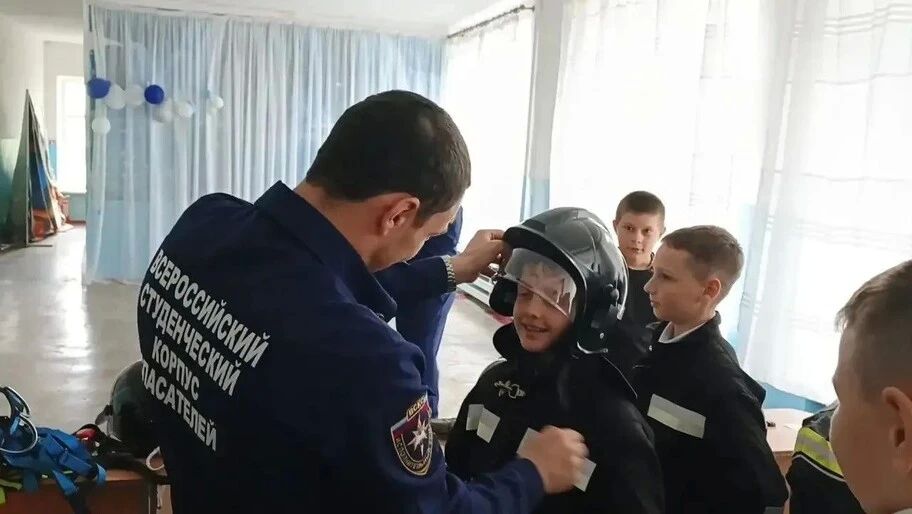 ЭКСКЛЮЗИВ В Рубановской школе откроют профильные кадетские классы спасателей