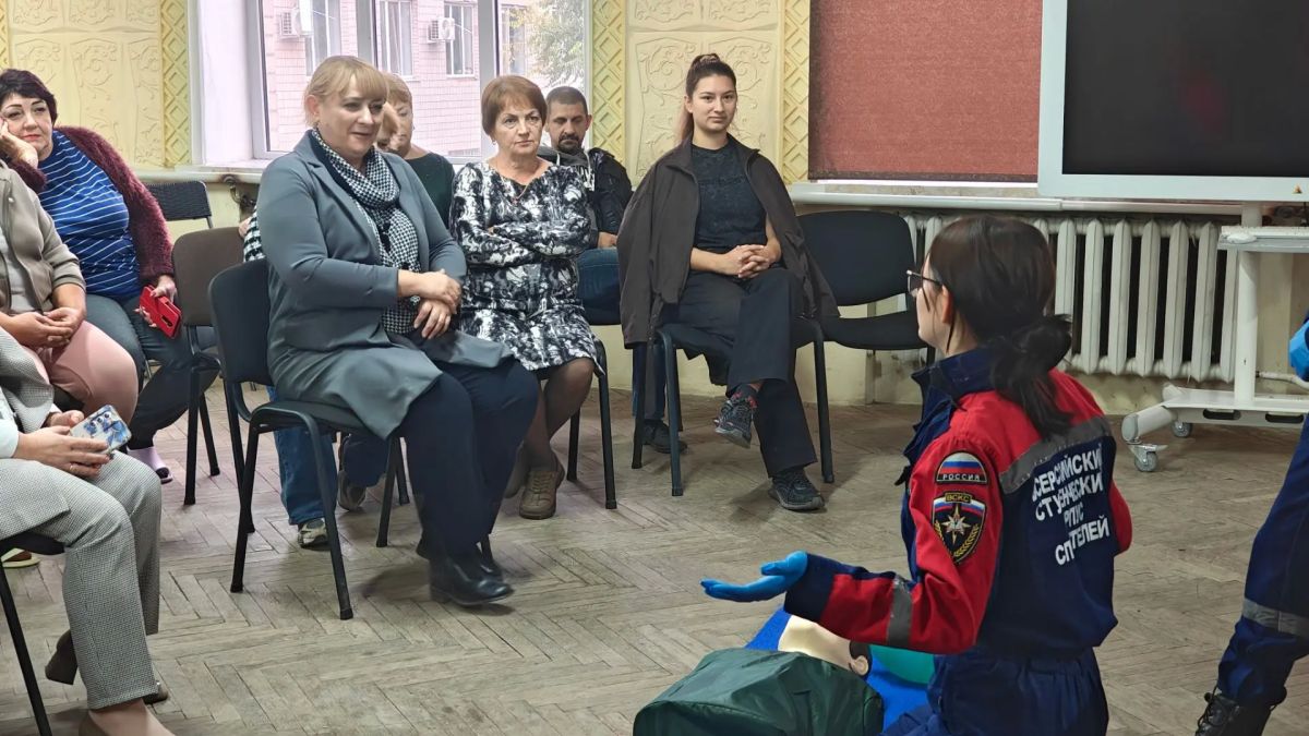 Работники культуры Каланчакского округа освоили навыки первой помощи Работники культуры Каланчакского округа освоили навыки первой помощи
