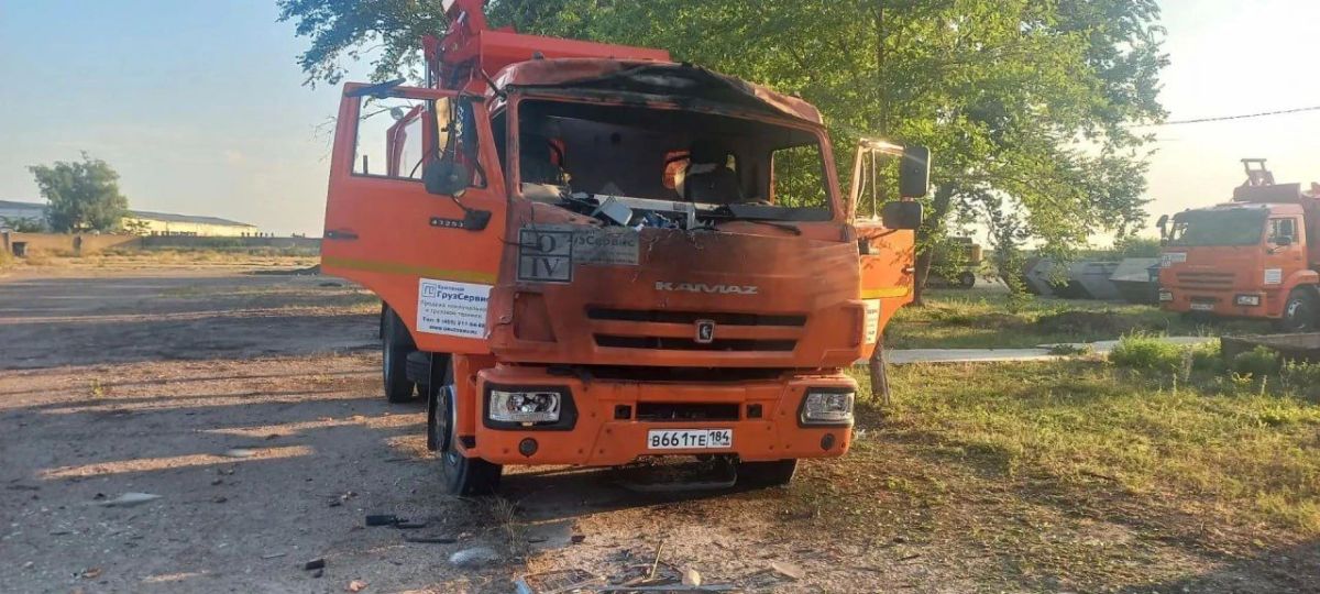 Каждый маршрут — под угрозой: 20 единиц спецтехники повреждено в Херсонской области Каждый маршрут — под угрозой: 20 единиц спецтехники повреждено в Херсонской области