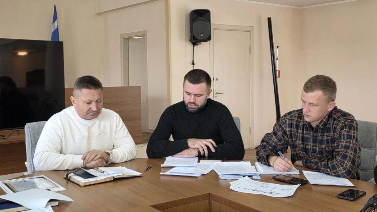Заседание комиссии по пассажирским перевозкам под председательством главы Скадовского округа Александра Дудки подвело итоги за первые девять месяцев 2026 года Заседание комиссии по пассажирским перевозкам под председательством главы Скадовского округа Александра Дудки подвело итоги за первые девять месяцев 2026 года