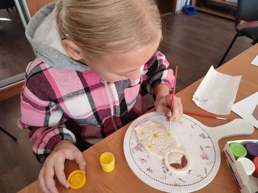 Ко Дню русской матрёшки в сельском Доме культуры села Долинское прошло мероприятие для детей Участники клубного формирования «Креатив», объединяющего любителей декоративно-прикладного творчества, узнали много интересного об... Ко Дню русской матрёшки в сельском Доме культуры села Долинское прошло мероприятие для детей Участники клубного формирования «Креатив», объединяющего любителей декоративно-прикладного творчества, узнали много интересного об...
