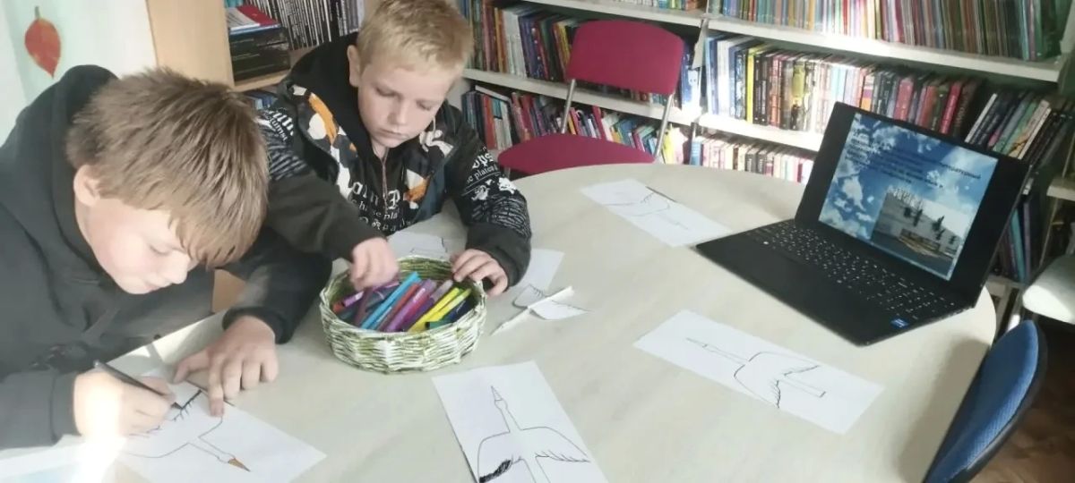 В учреждениях культуры Каховского округа отметили День белых журавлей В учреждениях культуры Каховского округа отметили День белых журавлей
