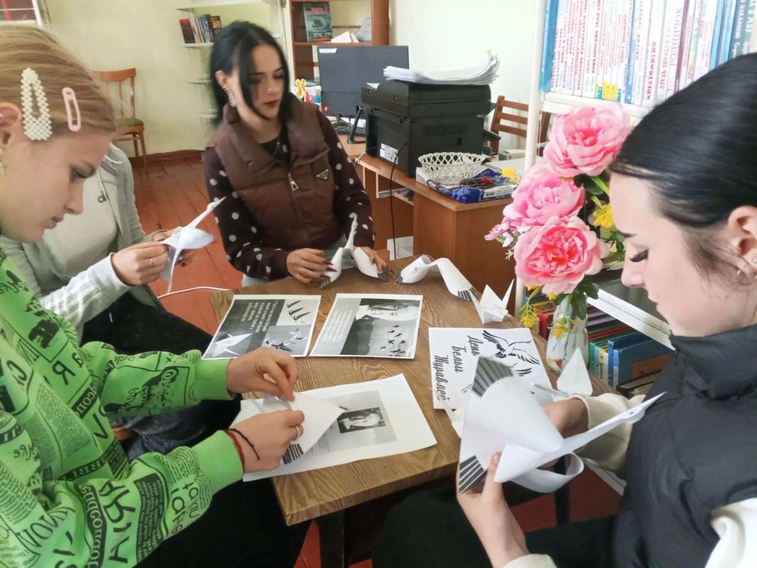 «Белые журавли памяти»: в библиотеках Скадовского округа прошли памятные мероприятия «Белые журавли памяти»: в библиотеках Скадовского округа прошли памятные мероприятия