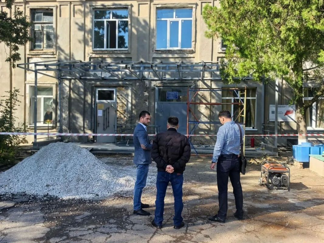 В Аскании-Нова капитально ремонтируют детскую музыкальную школу В Аскании-Нова капитально ремонтируют детскую музыкальную школу