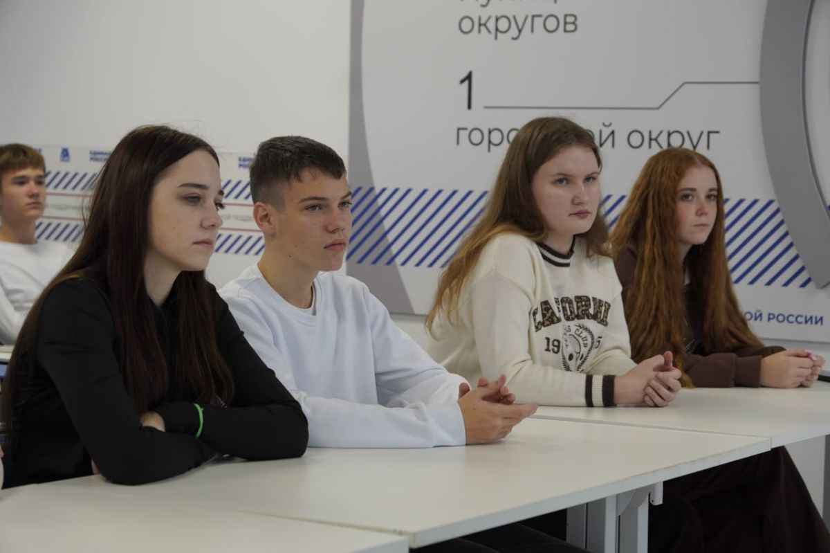 Неделя выходит очень насыщенной — почти каждый день по несколько встреч и выездов Неделя выходит очень насыщенной — почти каждый день по несколько встреч и выездов