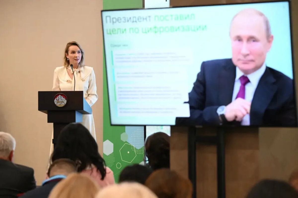 Сегодня работаю во Владикавказе на стратегической сессии «Семья на первом месте: цифровые технологии в интересах семьи и ребёнка» Сегодня работаю во Владикавказе на стратегической сессии «Семья на первом месте: цифровые технологии в интересах семьи и ребёнка»