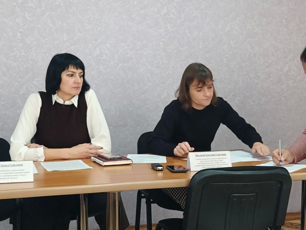 Забота о детях начинается с ответственности взрослых: в Чаплинском МО прошло заседание комиссии по делам несовершеннолетних и защите их прав Забота о детях начинается с ответственности взрослых: в Чаплинском МО прошло заседание комиссии по делам несовершеннолетних и защите их прав