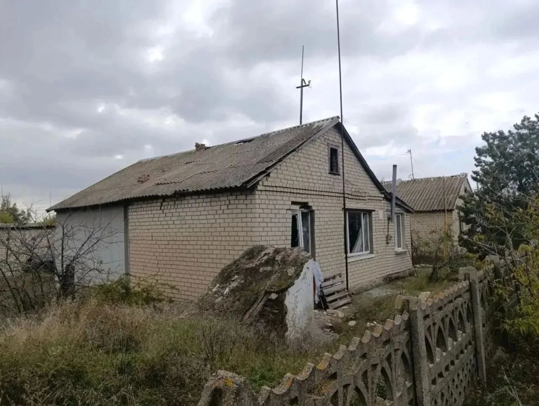 Двое погибших, трое раненых: в Райском сообщили об ударе беспилотника по жилым домам