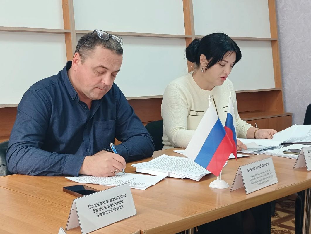 Забота о детях начинается с ответственности взрослых: в Чаплинском МО прошло заседание комиссии по делам несовершеннолетних и защите их прав Забота о детях начинается с ответственности взрослых: в Чаплинском МО прошло заседание комиссии по делам несовершеннолетних и защите их прав