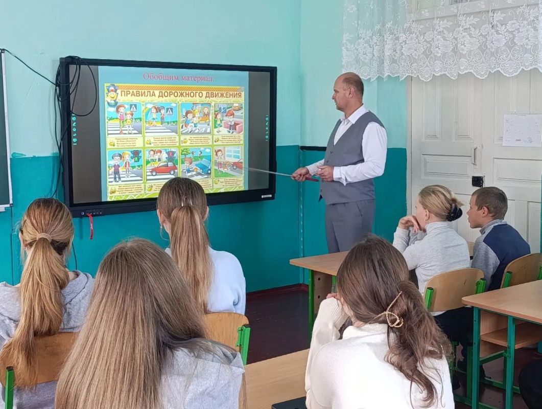 У водителей скорой помощи, коммунальных и экстренных служб маршрут часто определяет срочный вызов У водителей скорой помощи, коммунальных и экстренных служб маршрут часто определяет срочный вызов