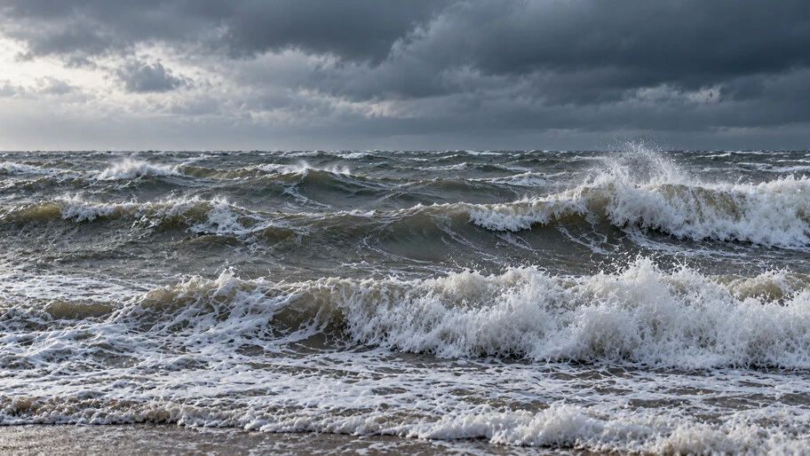 На Азовском море 27 октября объявлено штормовое предупреждение