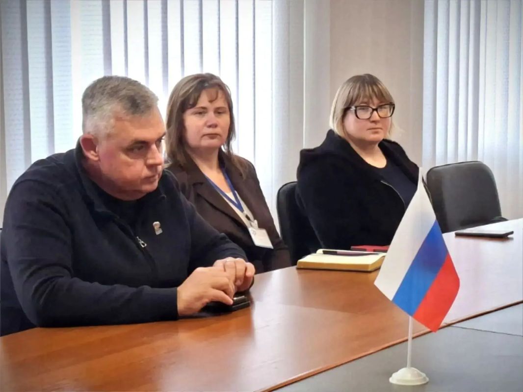 Какие документы нужны для оформления положенных выплат и как решить бытовые проблемы? С такими вопросами участники СВО и их близкие обратились на Единый день приема в Нижнесерогозском округе Какие документы нужны для оформления положенных выплат и как решить бытовые проблемы? С такими вопросами участники СВО и их близкие обратились на Единый день приема в Нижнесерогозском округе