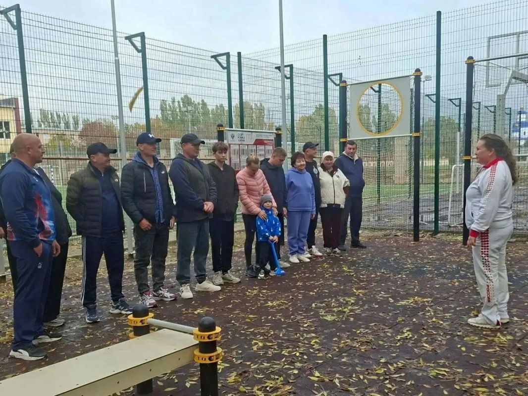 В Скадовске на площадке муниципального округа прошла зарядка «Вместе для здоровья»