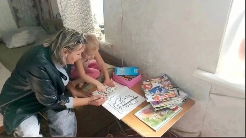 Радость в каждом карандаше: помощь дошкольникам из семьи, находящейся в трудной жизненной ситуации Радость в каждом карандаше: помощь дошкольникам из семьи, находящейся в трудной жизненной ситуации