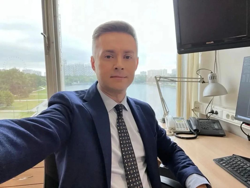 Сотрудники Министерства образования и науки Херсонской области получили новые инструменты для успешных переговоров от ведущего Первого канала